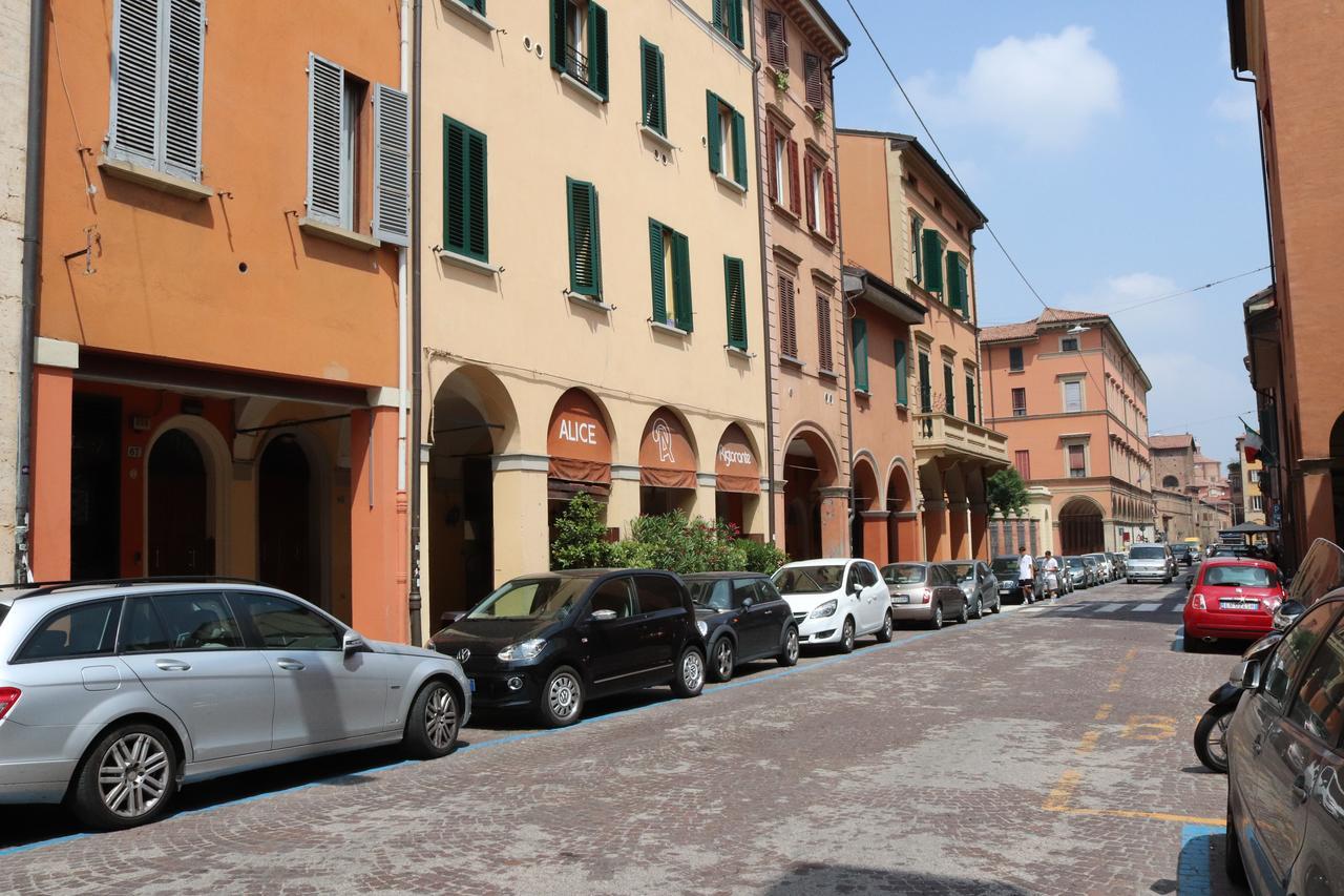 Lovely Studio D'Azeglio By Studio Vita Bologna Exterior foto